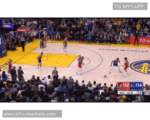 迪文岑佐全场表现出色15投7中三分球命中率高达45贡献21分助力球队胜利